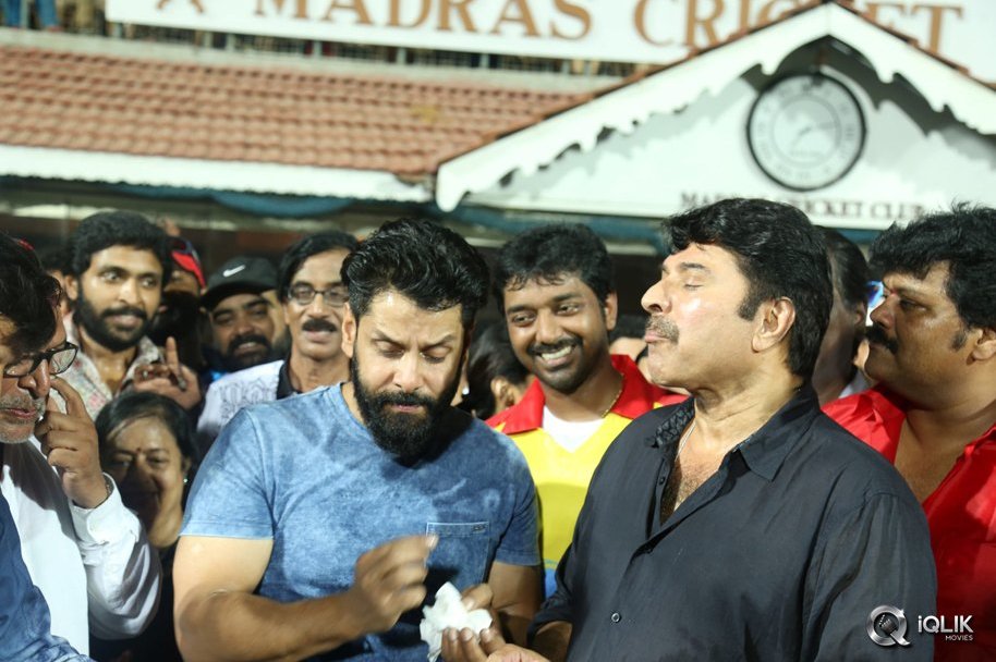 Celebs-at-Nadigar-Sangam-Lebaras-Natchathira-Cricket-Match